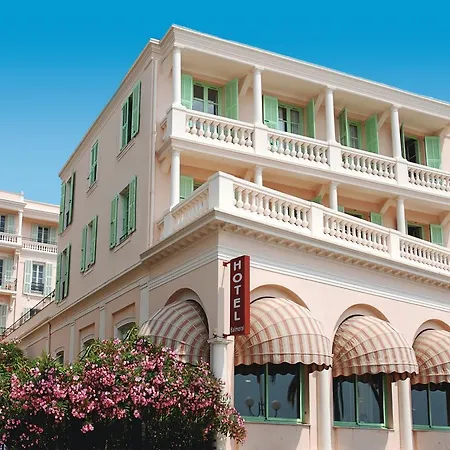 Bleues Balmoral Hotell 3*