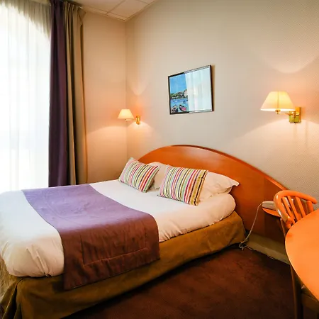 布鲁斯巴尔莫勒尔蓝色假日酒店酒店 酒店 3*