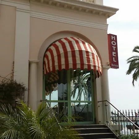 布鲁斯巴尔莫勒尔蓝色假日酒店酒店