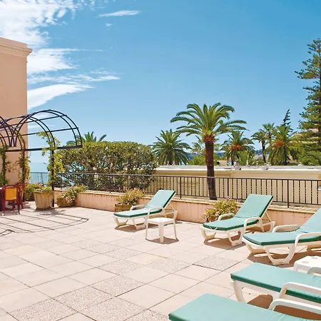 布鲁斯巴尔莫勒尔蓝色假日酒店酒店 酒店