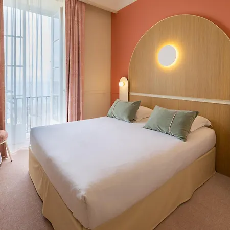 Bleues Balmoral Hotel Menton