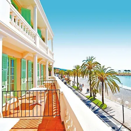 Bleues Balmoral Hotel