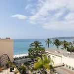 Bleues Balmoral Hotel