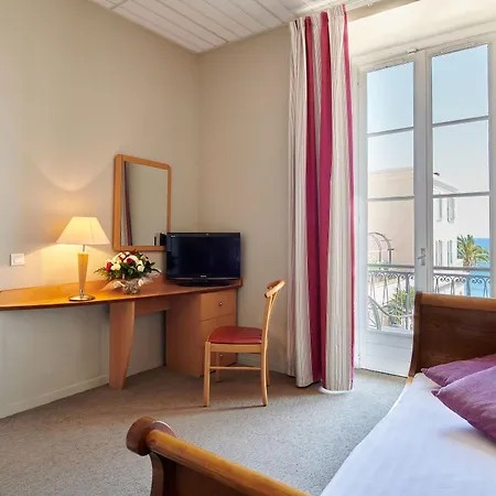 Bleues Balmoral Hotel