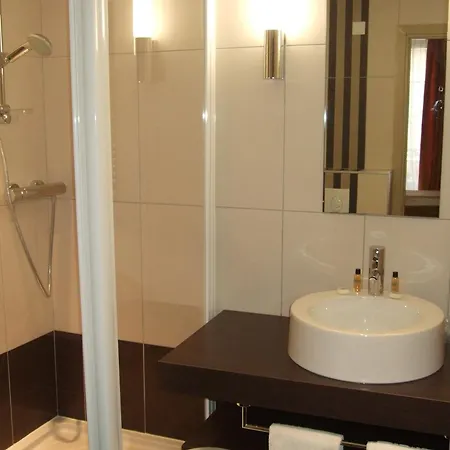Hotel Bleues Balmoral 3*