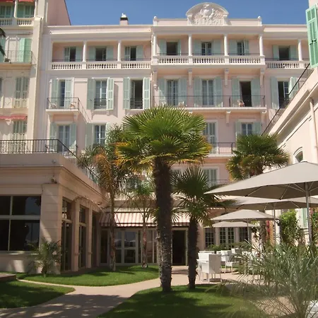 Hotel Bleues Balmoral 3*