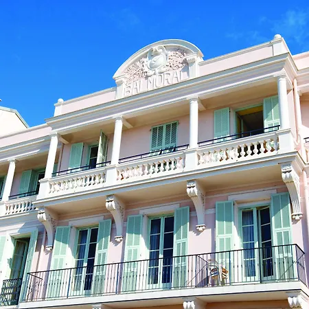 Bleues Balmoral Otel 3*