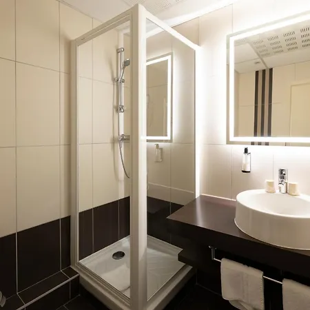 Bleues Balmoral Szálloda 3*