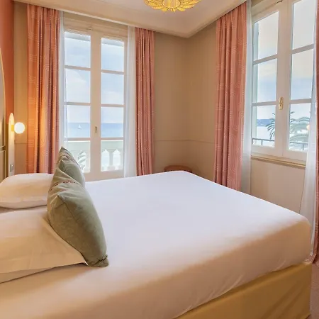 Bleues Balmoral 3* Menton