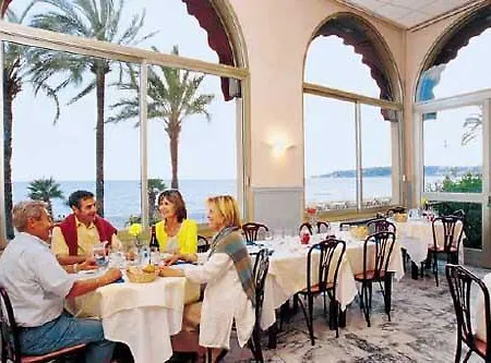 Bleues Balmoral Hotel 3*