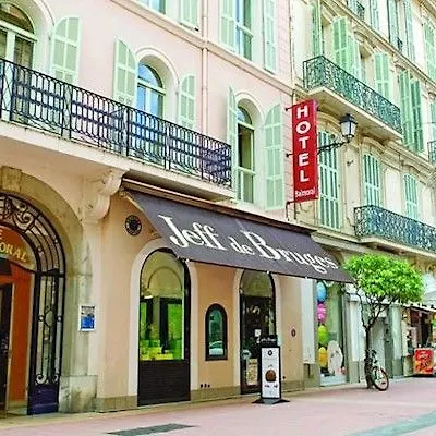 Bleues Balmoral Hotel