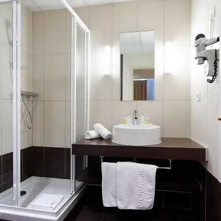 Bleues Balmoral Hotel 3*