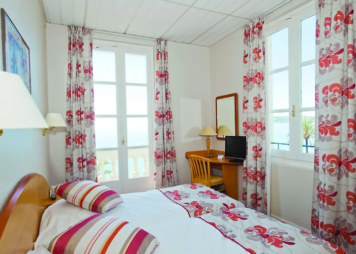 فندق Bleues Balmoral مينتون